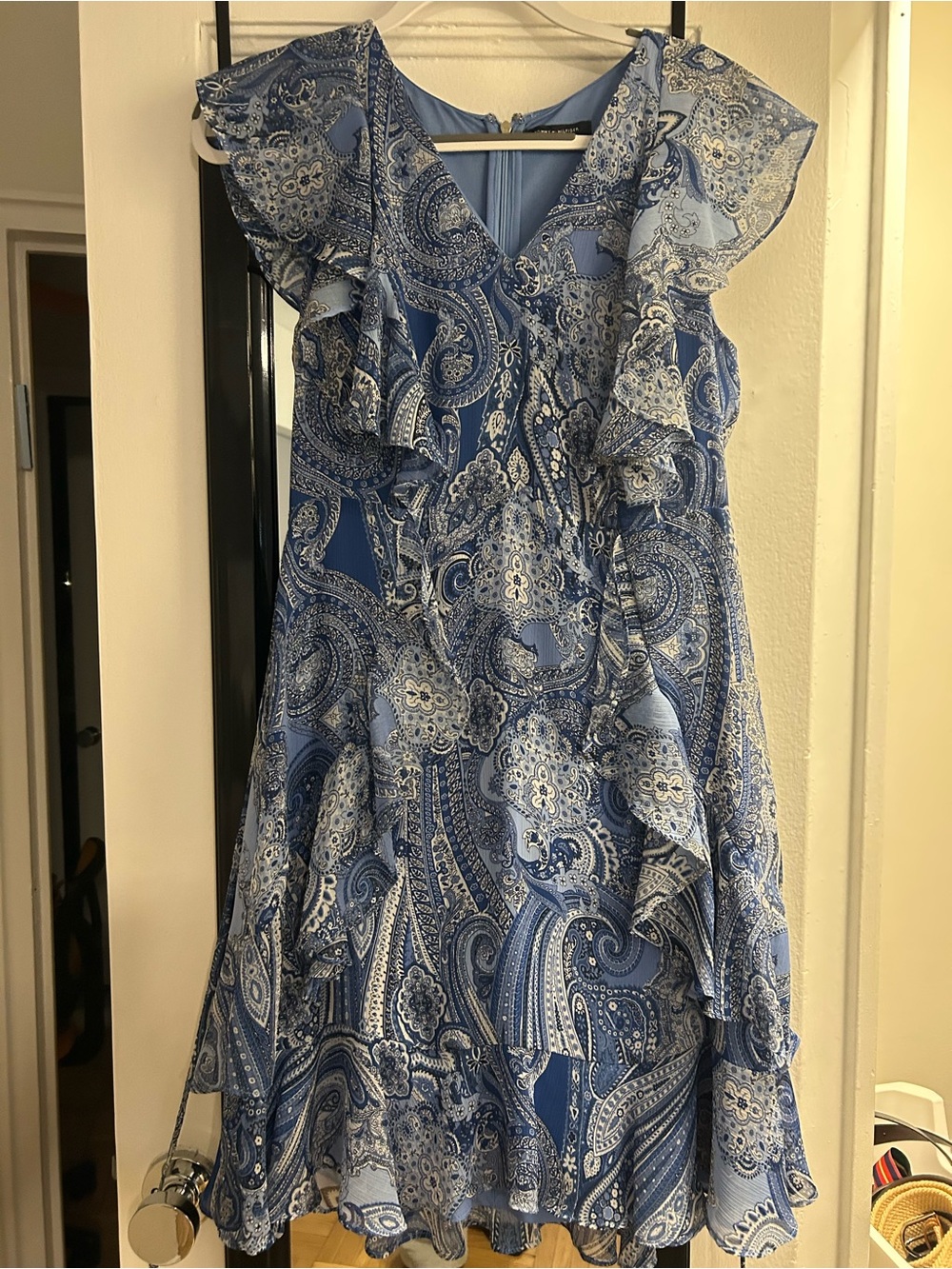 Tommy Hilfiger. Blue Paisley Ruffle V-Neck Women’s Dress